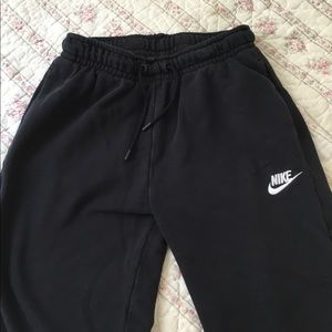 Black Nike sweat pants